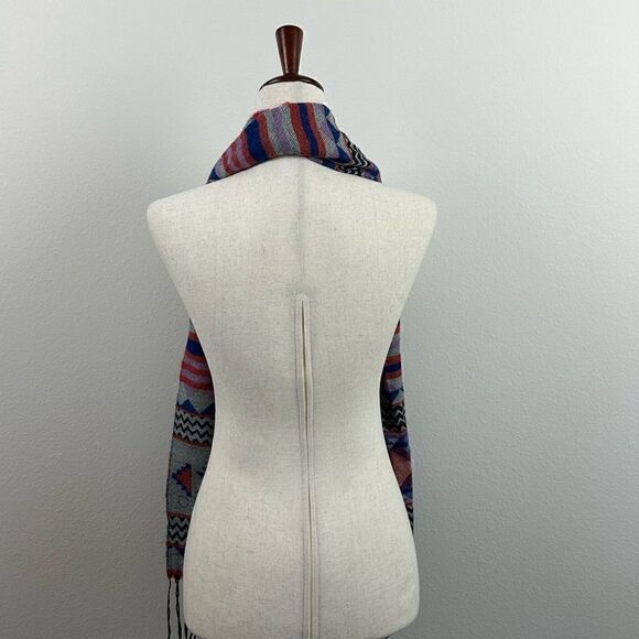 EUC BP. Women’s Scarf - Picture 4 of 7